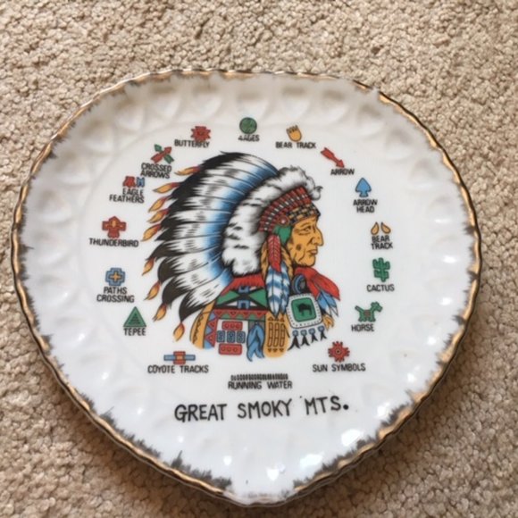 Vintage Smoky Mtns. Native American Symbols Souvenir Plate 7" - Picture 3 of 10
